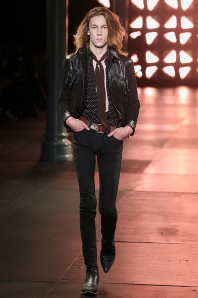 Look 23